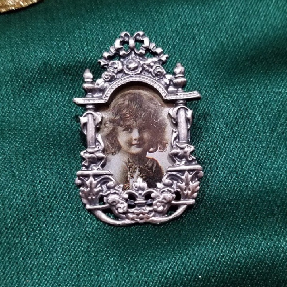 Vintage Oxidized Silver Photo Brooch